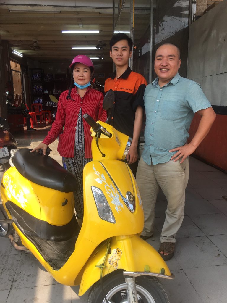 Làm việc tốt, cứu hộ xe máy, khách đứt dây curoa, nồi xe tay ga