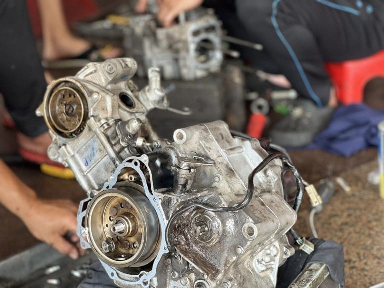 Làm máy, đại tu động cơ tại 3MP 4 Bảo Dưỡng Động Cơ 3mp